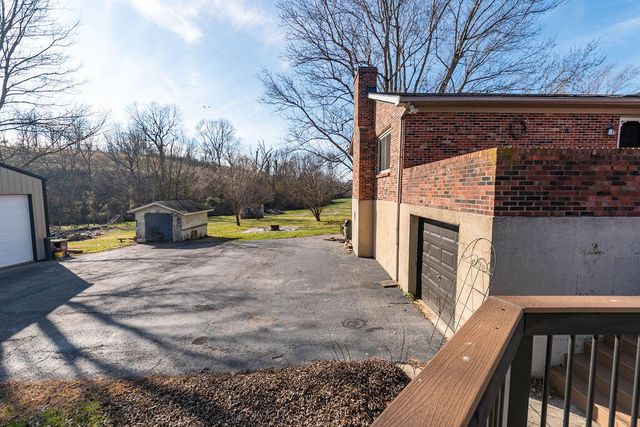 429 Old Danville Road, Lancaster, KY 40444