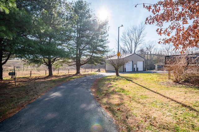 429 Old Danville Road, Lancaster, KY 40444