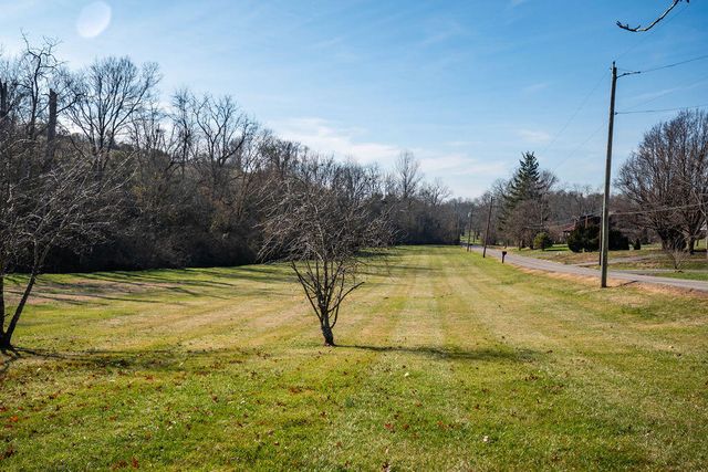 429 Old Danville Road, Lancaster, KY 40444