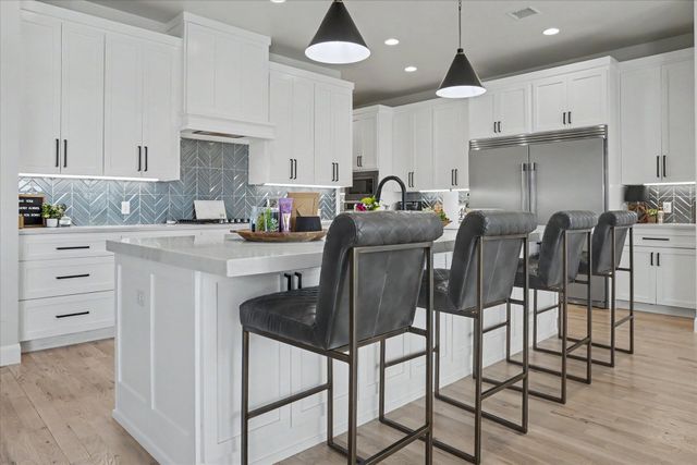 1610 W 115th Place S, Jenks, OK 74037