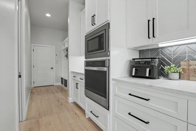1610 W 115th Place S, Jenks, OK 74037