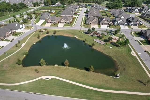 1610 W 115th Place S, Jenks, OK 74037