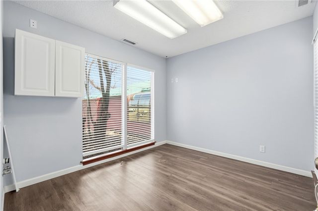 1102 W Poplar Place, Rogers, AR 72756