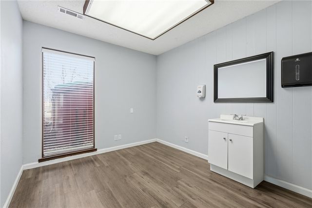 1102 W Poplar Place, Rogers, AR 72756