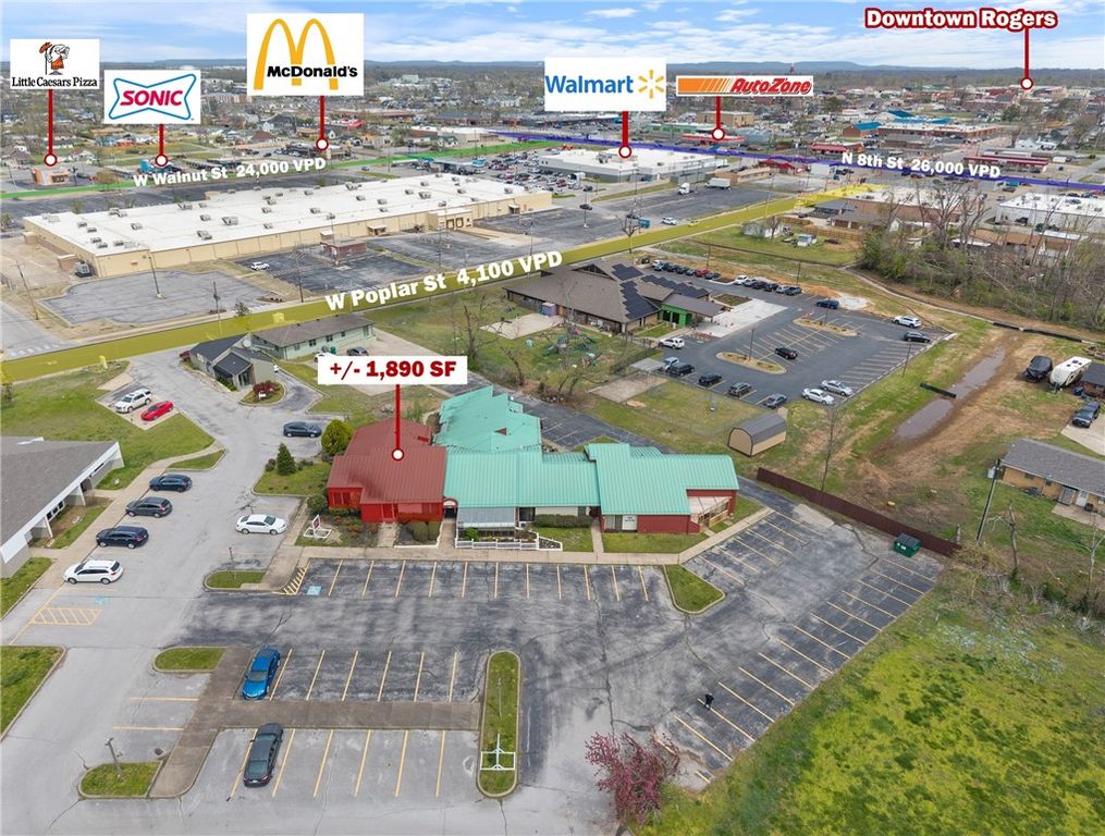 1102 W Poplar Place, Rogers, AR 72756