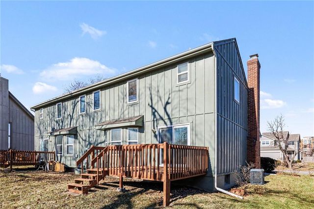 10905 W 115th Street, Overland Park, KS 66210