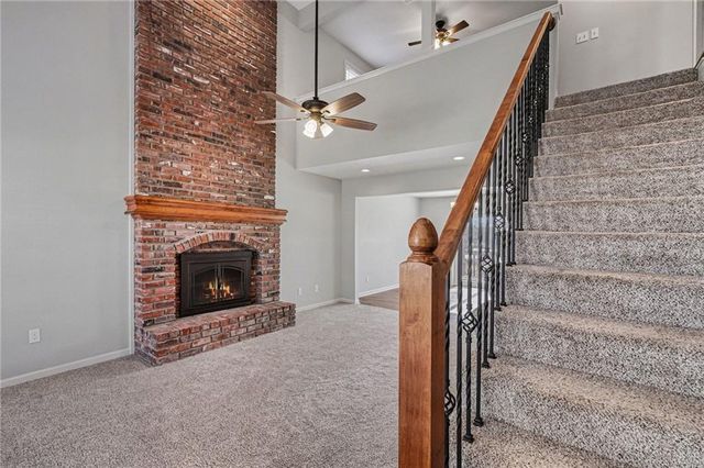 10905 W 115th Street, Overland Park, KS 66210