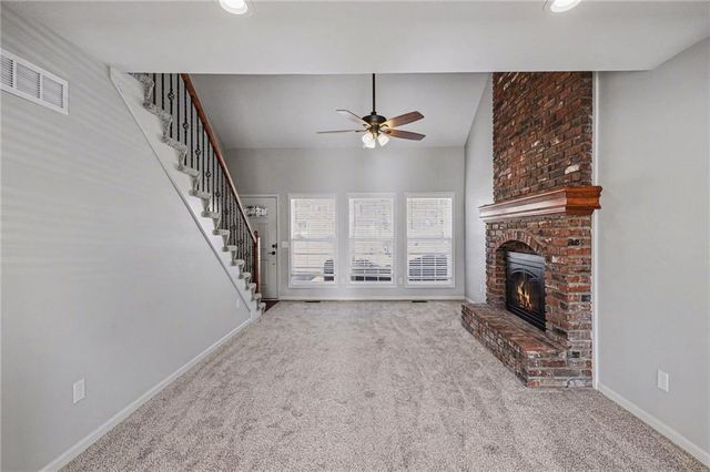 10905 W 115th Street, Overland Park, KS 66210