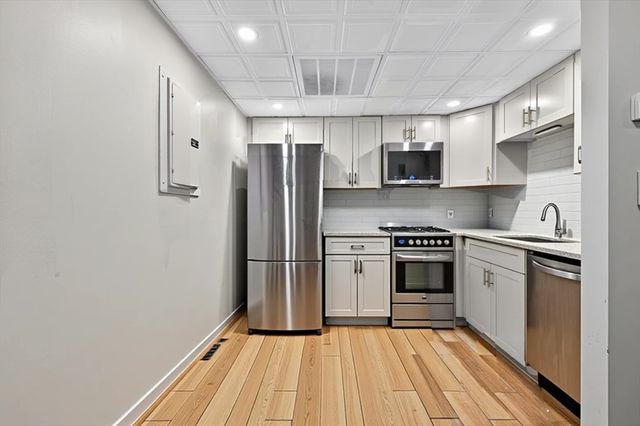 464 Commonwealth Ave 31, Boston, MA 02215