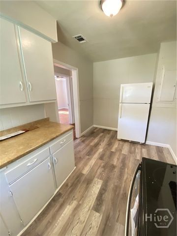 1812 E 39th Street, Savannah, GA 31404