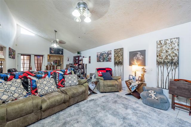 10827 Braes Forest Drive, Houston, TX 77071