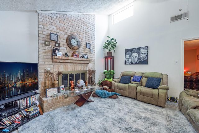 10827 Braes Forest Drive, Houston, TX 77071