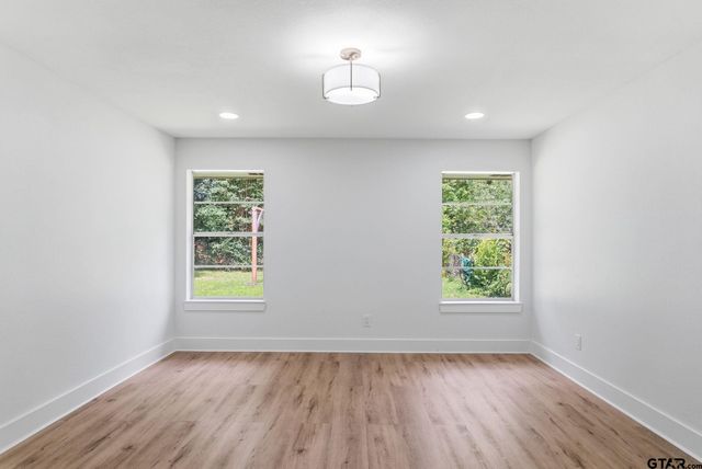 1004 Jeff Davis, Tyler, TX 75703
