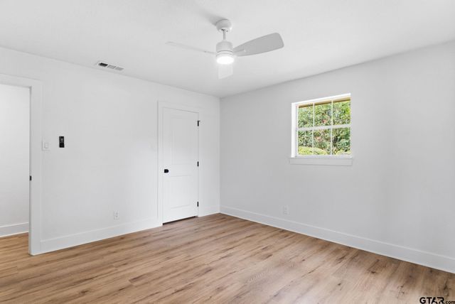 1004 Jeff Davis, Tyler, TX 75703
