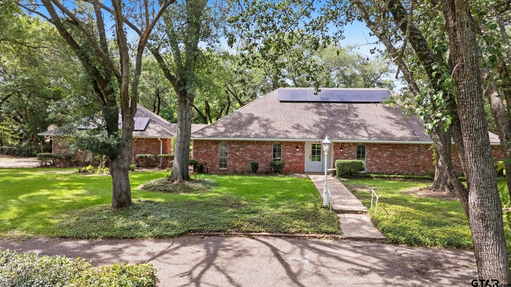 1004 Jeff Davis, Tyler, TX 75703