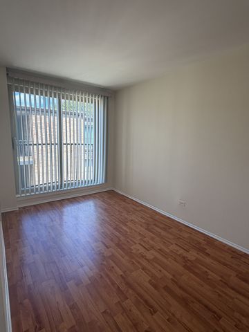 1950 CHERRY Lane 316, Northbrook, IL 60062
