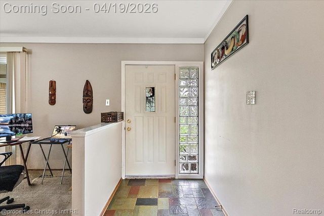 38482 Applewood Street, Clinton Charter Township, MI 48036