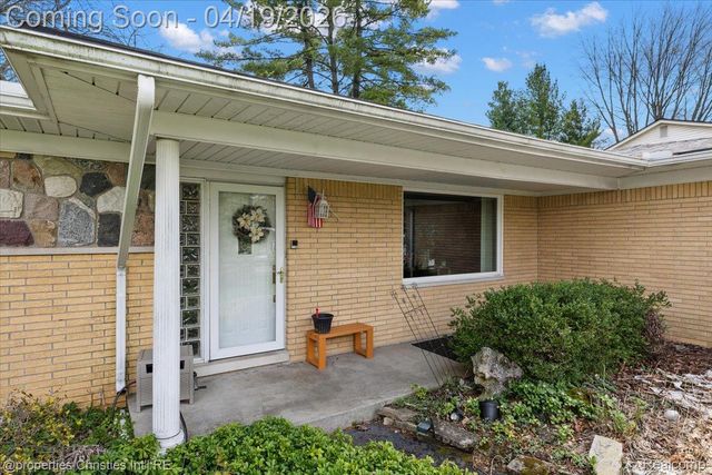 38482 Applewood Street, Clinton Charter Township, MI 48036