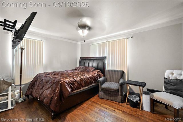 38482 Applewood Street, Clinton Charter Township, MI 48036