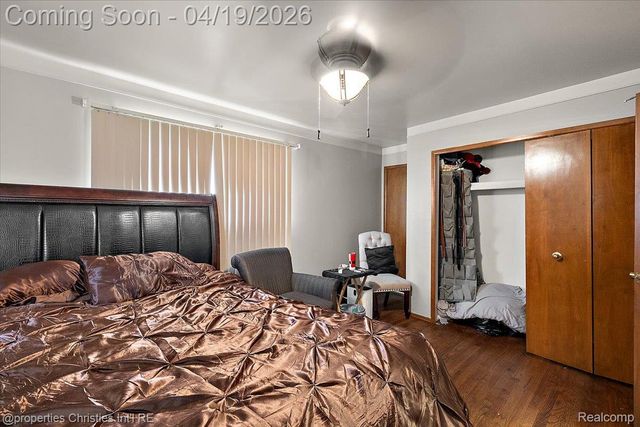 38482 Applewood Street, Clinton Charter Township, MI 48036