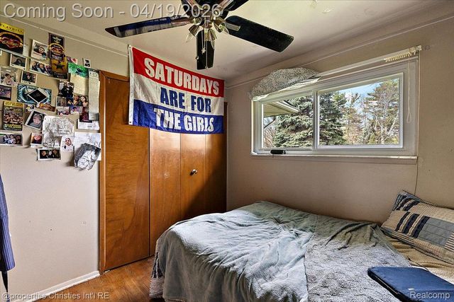 38482 Applewood Street, Clinton Charter Township, MI 48036