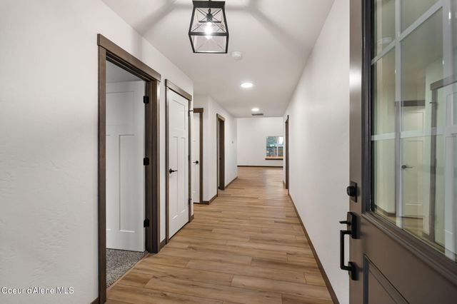 2212 Maverick Ct, Sandpoint, ID 83864