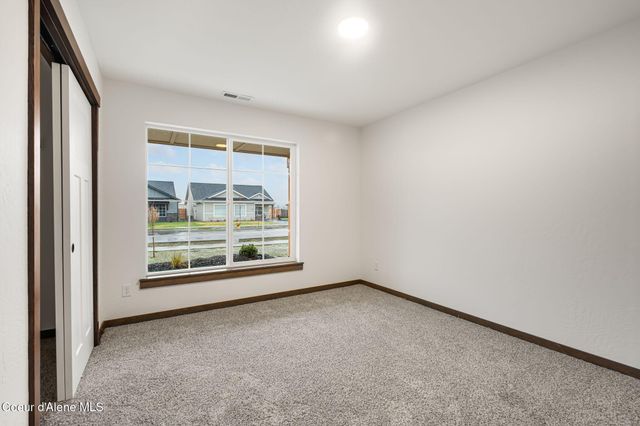 2212 Maverick Ct, Sandpoint, ID 83864