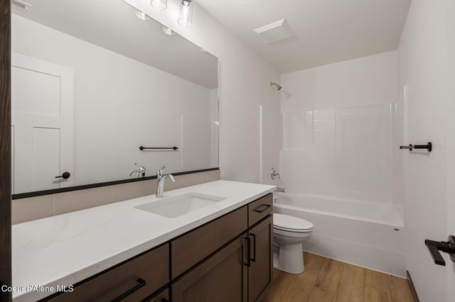 2212 Maverick Ct, Sandpoint, ID 83864