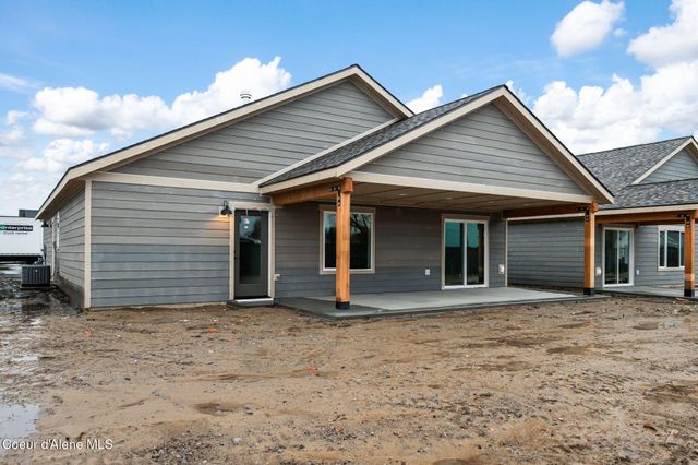 2212 Maverick Ct, Sandpoint, ID 83864