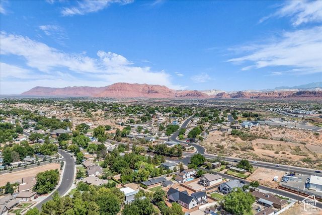 2447 ARROWHEAD TRL, Santa Clara, UT 84765