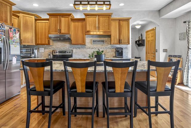 1795 GATEWAY MEADOWS LANE, Neenah, WI 54956