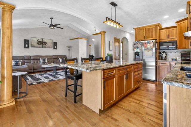 1795 GATEWAY MEADOWS LANE, Neenah, WI 54956