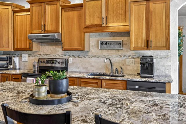 1795 GATEWAY MEADOWS LANE, Neenah, WI 54956