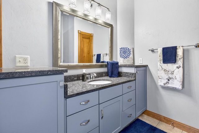 1795 GATEWAY MEADOWS LANE, Neenah, WI 54956