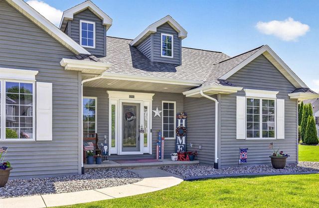 1795 GATEWAY MEADOWS LANE, Neenah, WI 54956