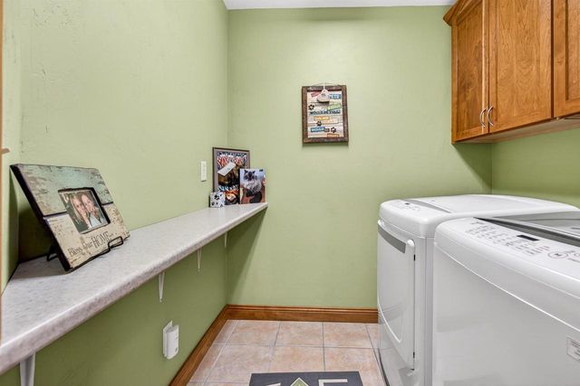 1795 GATEWAY MEADOWS LANE, Neenah, WI 54956