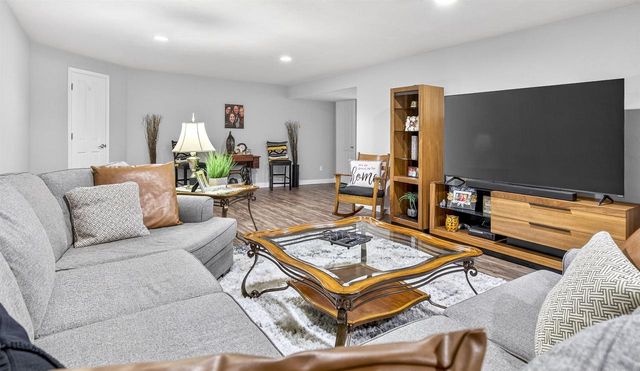 1795 GATEWAY MEADOWS LANE, Neenah, WI 54956
