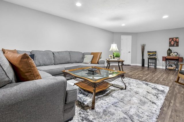 1795 GATEWAY MEADOWS LANE, Neenah, WI 54956