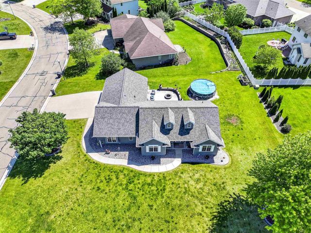 1795 GATEWAY MEADOWS LANE, Neenah, WI 54956