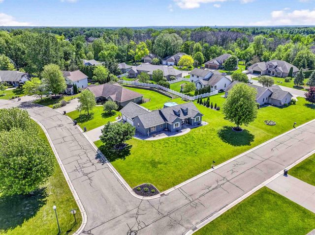1795 GATEWAY MEADOWS LANE, Neenah, WI 54956