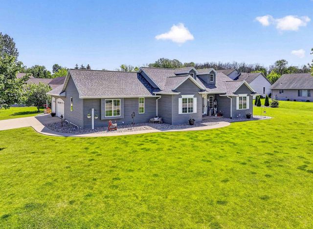 1795 GATEWAY MEADOWS LANE, Neenah, WI 54956