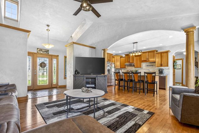 1795 GATEWAY MEADOWS LANE, Neenah, WI 54956