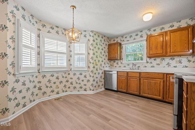 8321 Hempshire Place 104, Raleigh, NC 27613