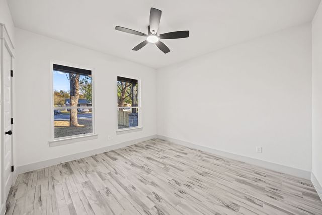 3707 N Elm Street, Fort Worth, TX 76106