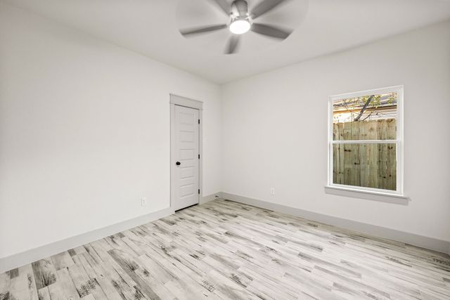 3707 N Elm Street, Fort Worth, TX 76106