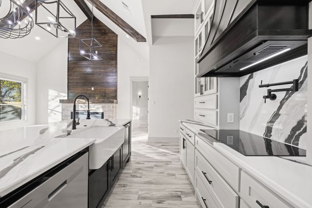 3707 N Elm Street, Fort Worth, TX 76106