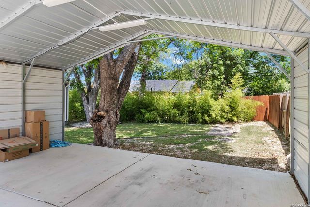 944 Fulton Ave, San Antonio, TX 78201