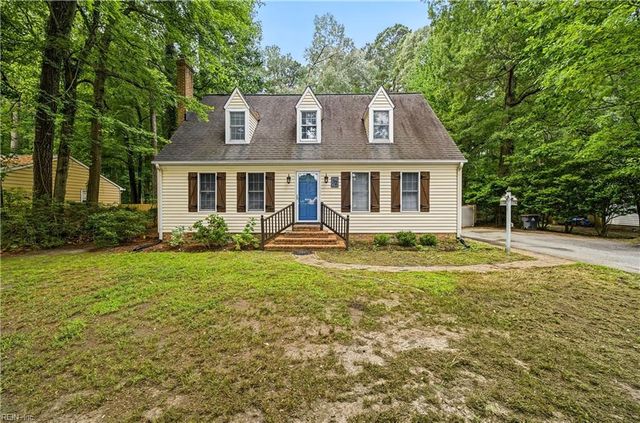 32 Little Florida RD, Poquoson, VA 23662