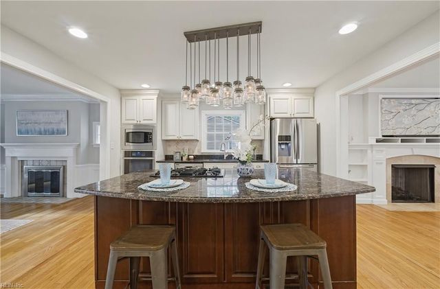 32 Little Florida RD, Poquoson, VA 23662