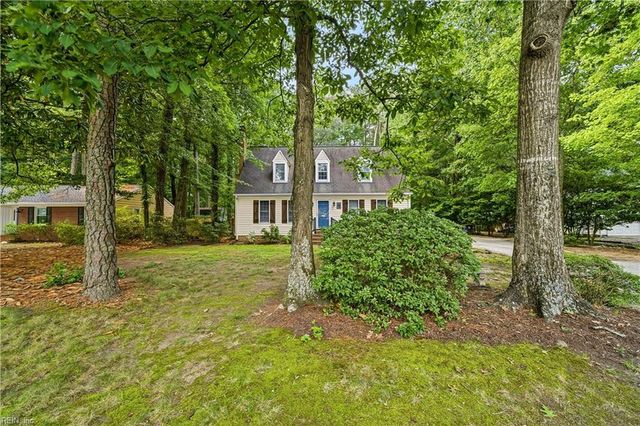 32 Little Florida RD, Poquoson, VA 23662